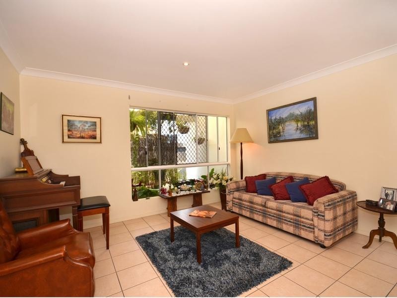 5 Wattle Court, Little Mountain QLD 4551