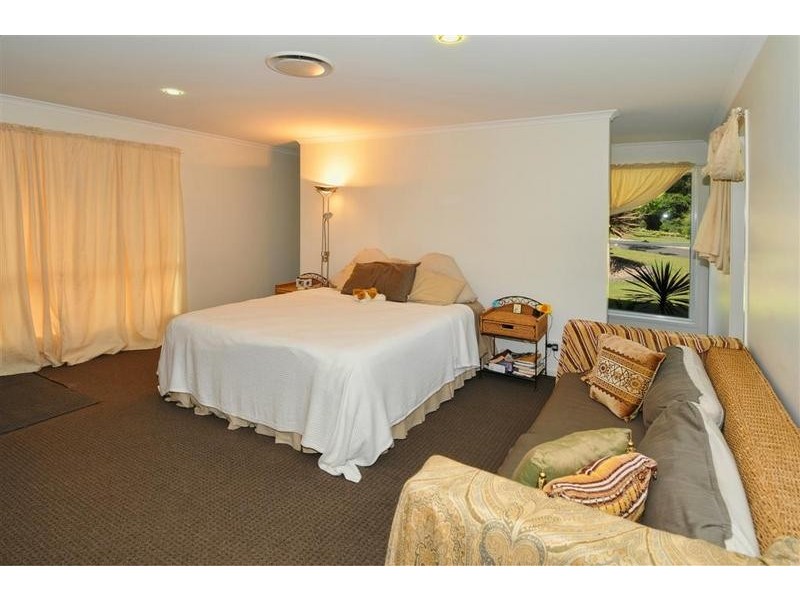 6 Wattlefield Road, Little Mountain QLD 4551