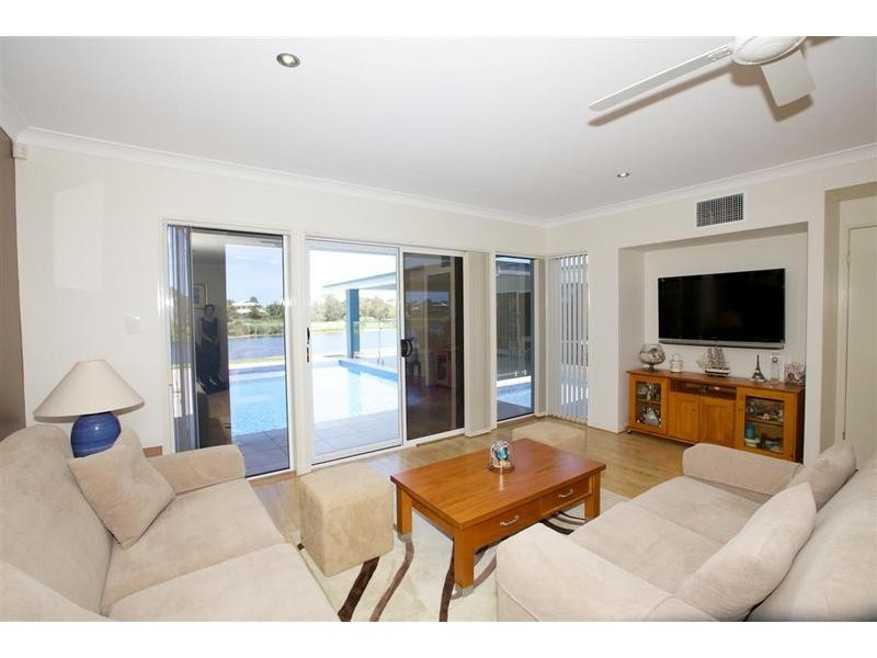 21 Webb Ellis Court, Pelican Waters QLD 4551