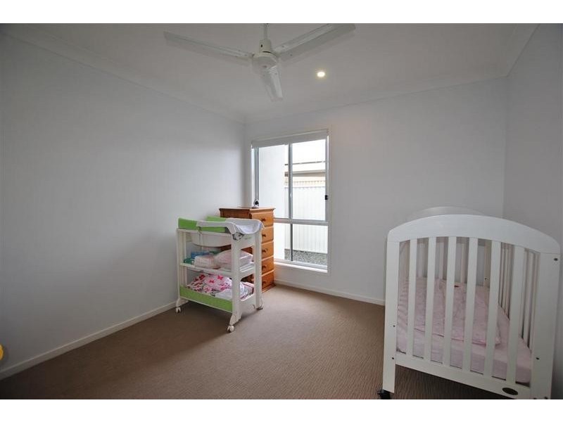 14 Whitehaven Way, Pelican Waters QLD 4551