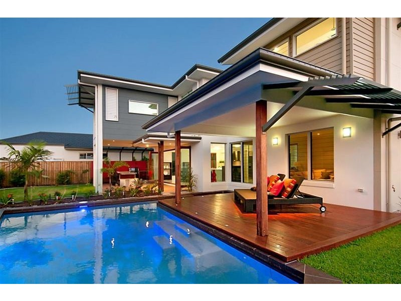 39 Whitehaven Way, Pelican Waters QLD 4551