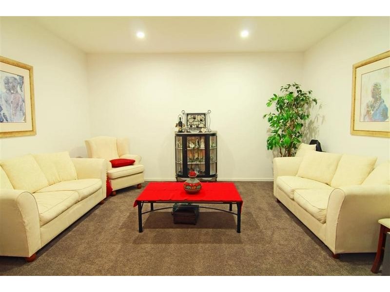 39 Whitehaven Way, Pelican Waters QLD 4551