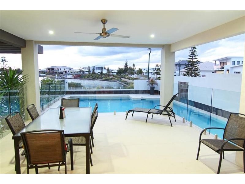 39 Whitehaven Way, Pelican Waters QLD 4551