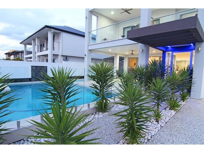 39 Whitehaven Way, Pelican Waters QLD 4551