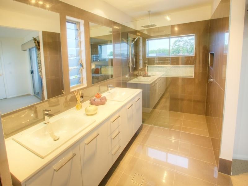 41 Whitehaven Way, Pelican Waters QLD 4551