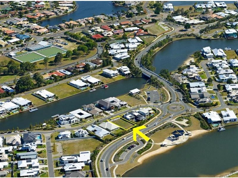 44 Whitehaven Way, Pelican Waters QLD 4551