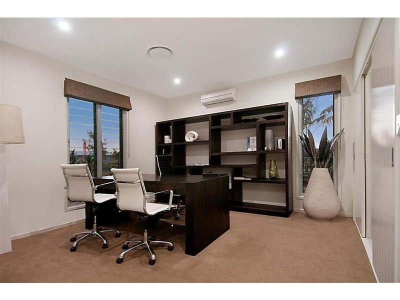 48 Whitehaven Way, Pelican Waters QLD 4551