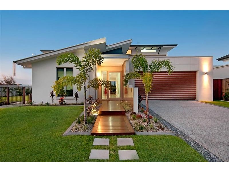 48 Whitehaven Way, Pelican Waters QLD 4551