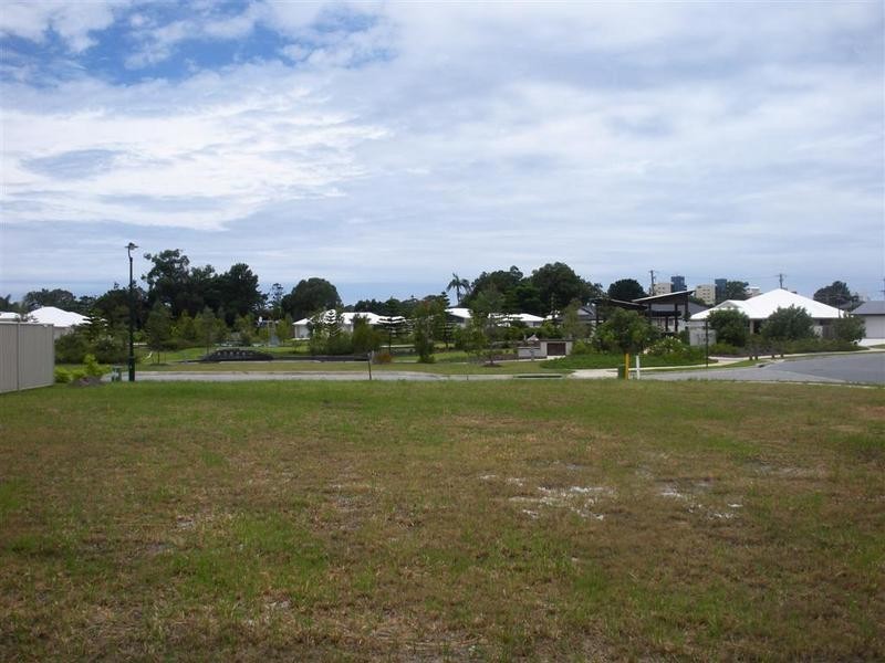 9 Whitehaven Way, Pelican Waters QLD 4551