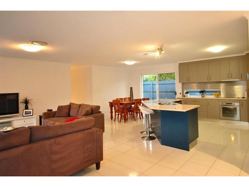 17 White Cedar Drive, Meridan Plains QLD 4551