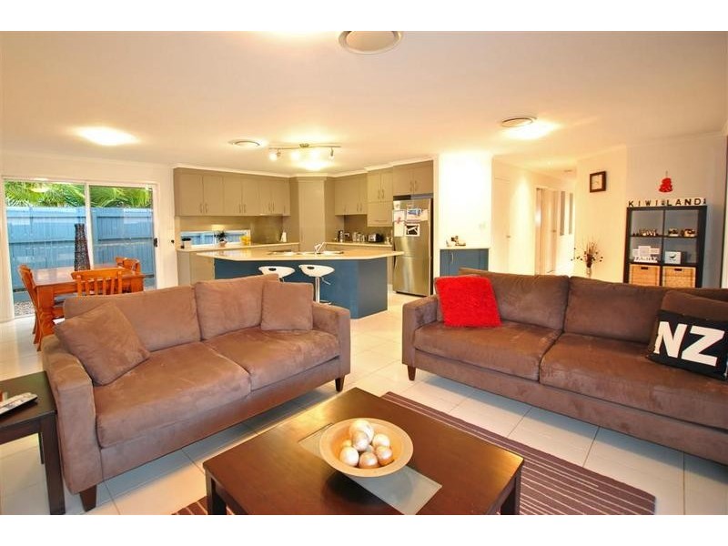17 White Cedar Drive, Meridan Plains QLD 4551