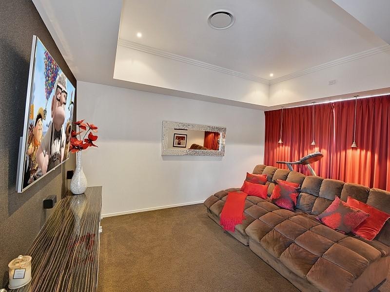 46 Whitehaven Way, Pelican Waters QLD 4551