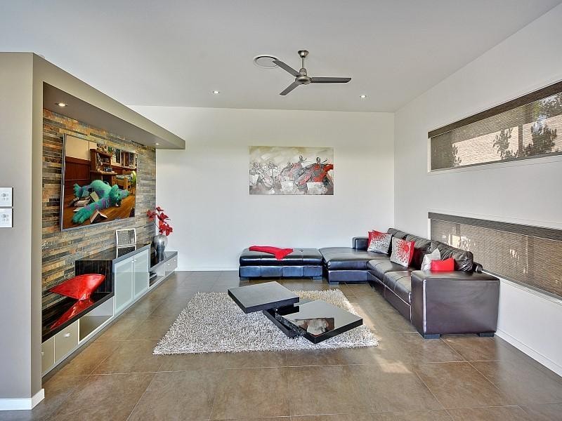 46 Whitehaven Way, Pelican Waters QLD 4551