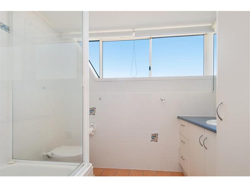 4/ 44 Victoria Terrace, Kings Beach QLD 4551