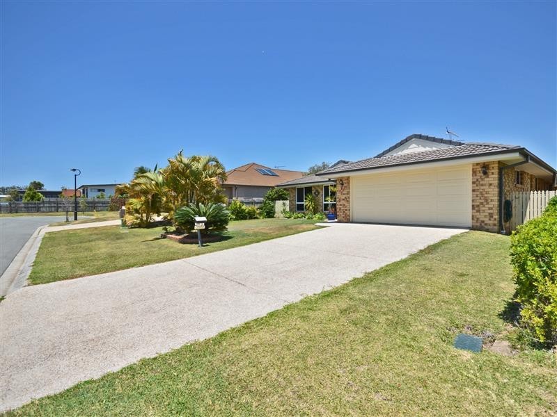 8 Wildflower Way, Little Mountain QLD 4551