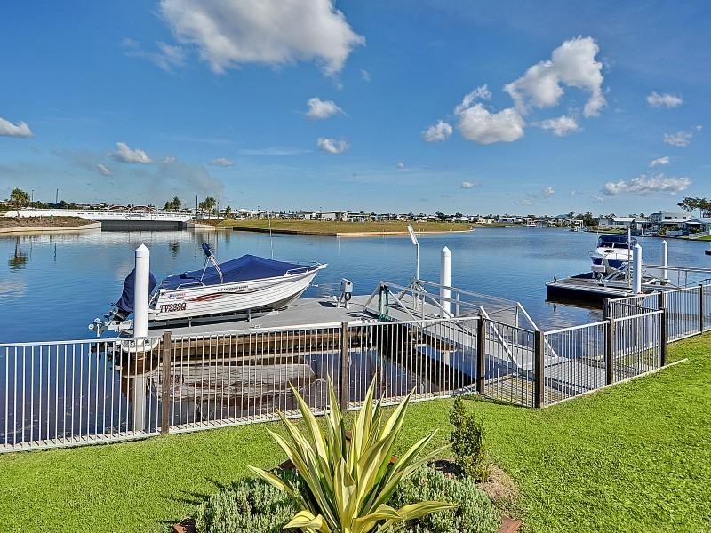 17 Wilshire Place, Pelican Waters QLD 4551