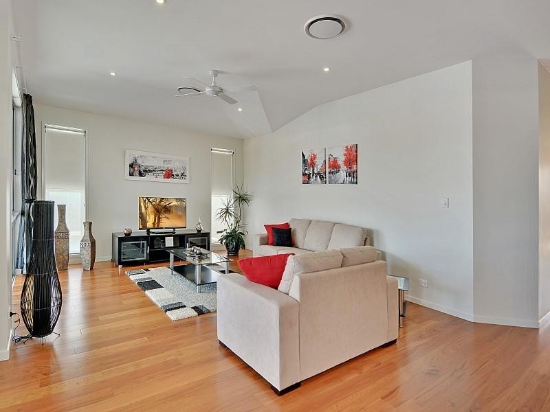 17 Wilshire Place, Pelican Waters QLD 4551