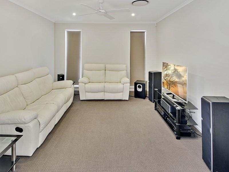 17 Wilshire Place, Pelican Waters QLD 4551