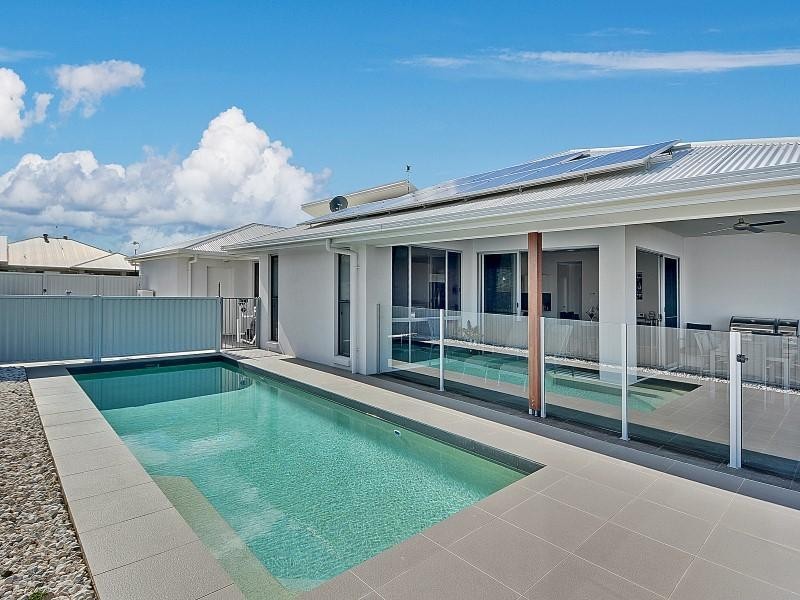 17 Wilshire Place, Pelican Waters QLD 4551