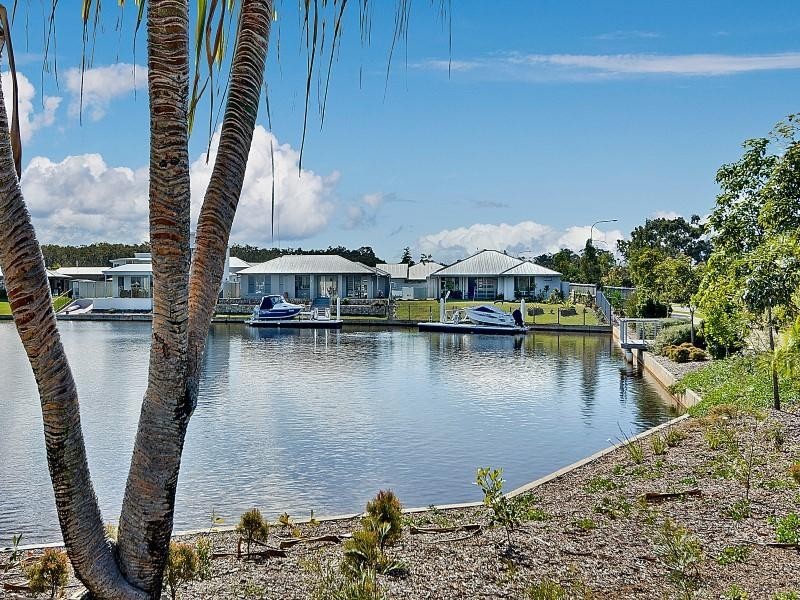 17 Wilshire Place, Pelican Waters QLD 4551