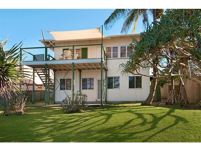 35 Wilson Ave, Dicky Beach QLD 4551