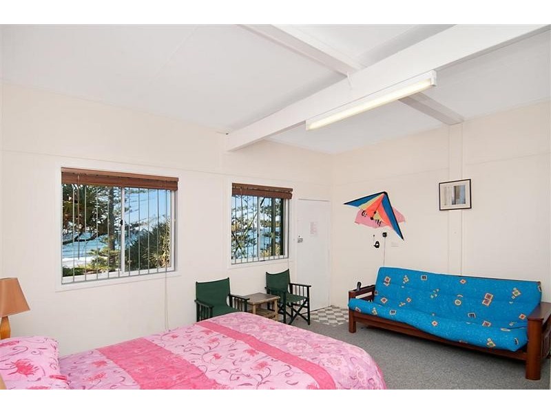35 Wilson Ave, Dicky Beach QLD 4551