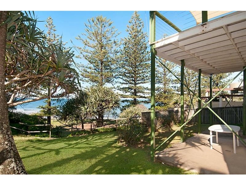 35 Wilson Ave, Dicky Beach QLD 4551