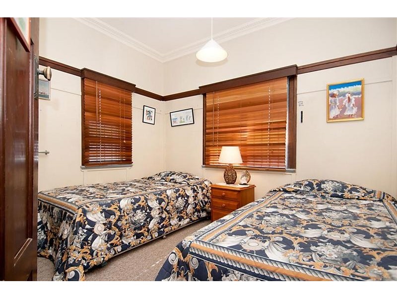 35 Wilson Ave, Dicky Beach QLD 4551