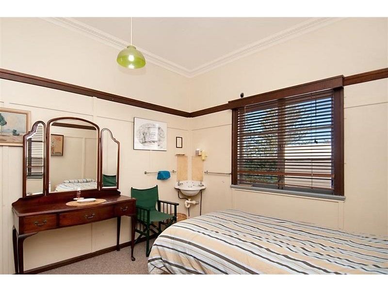 35 Wilson Ave, Dicky Beach QLD 4551