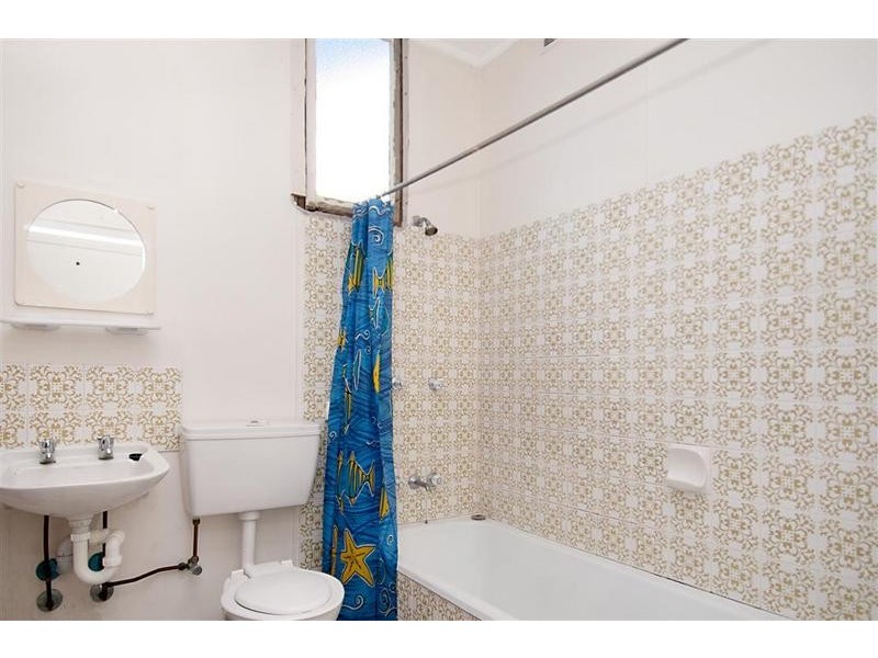 35 Wilson Ave, Dicky Beach QLD 4551