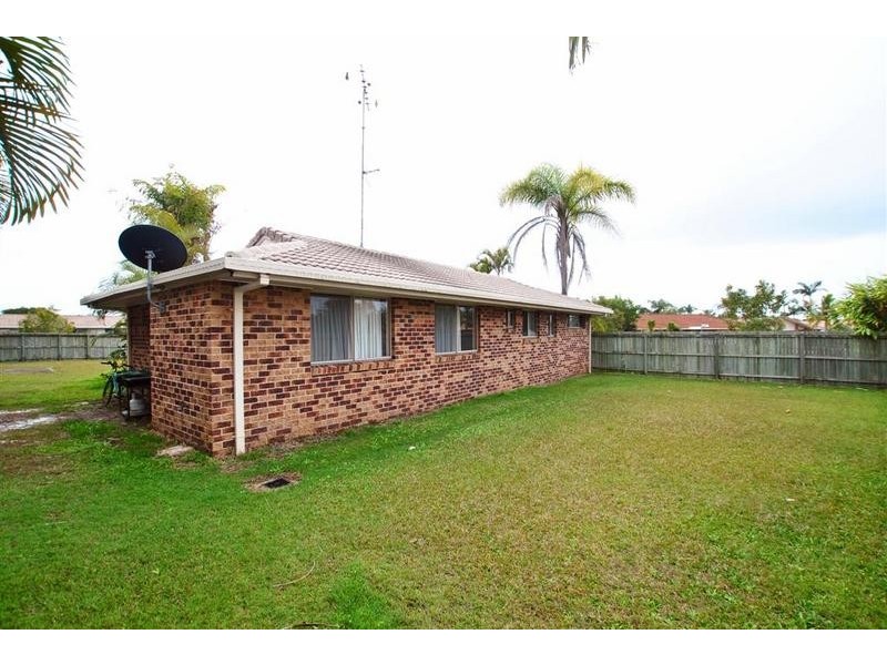 1 Winjeel Court, Currimundi QLD 4551
