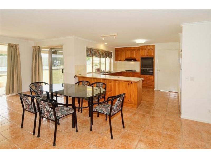 34 Winchester Road, Little Mountain QLD 4551