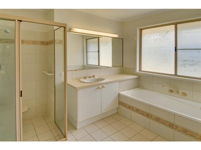 34 Winchester Road, Little Mountain QLD 4551