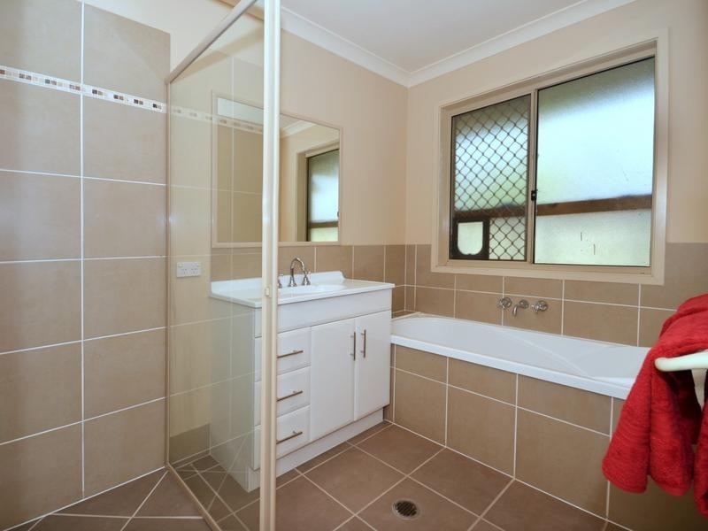 16 Winston Court, Landsborough QLD 4550