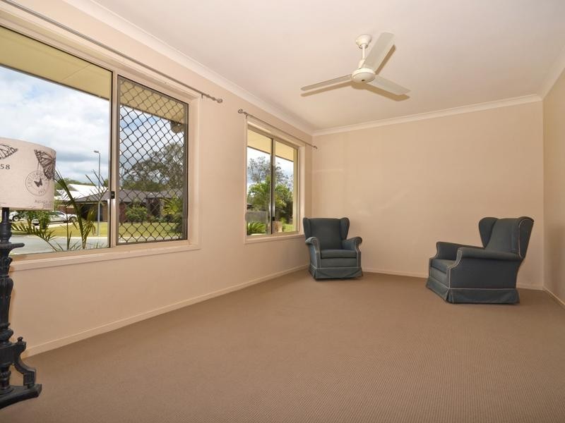 16 Winston Court, Landsborough QLD 4550