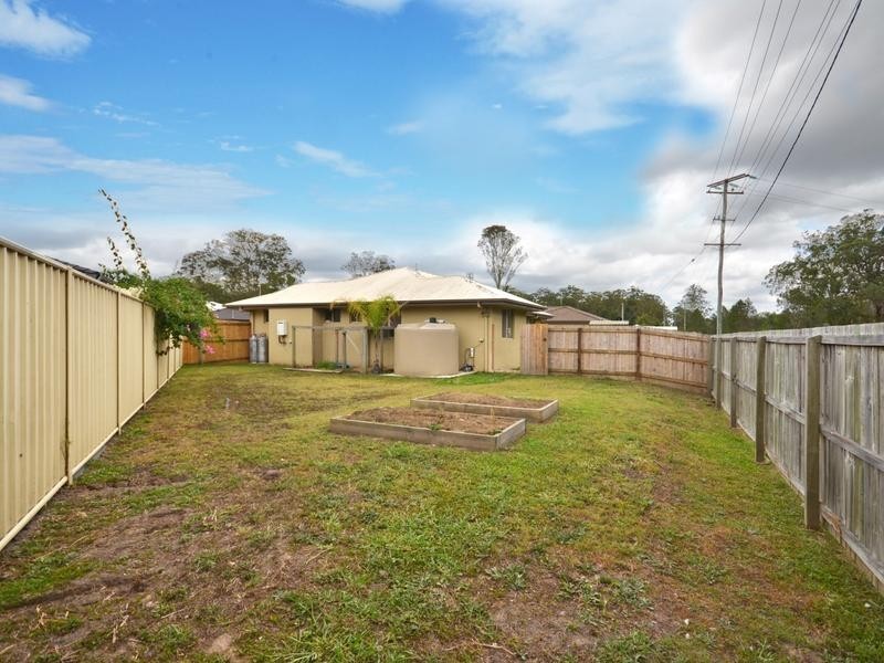 16 Winston Court, Landsborough QLD 4550