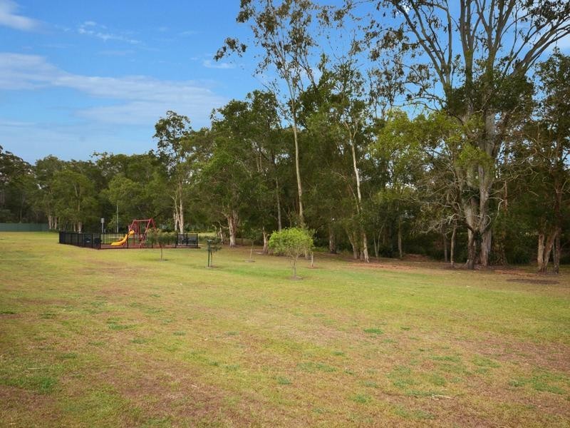 16 Winston Court, Landsborough QLD 4550
