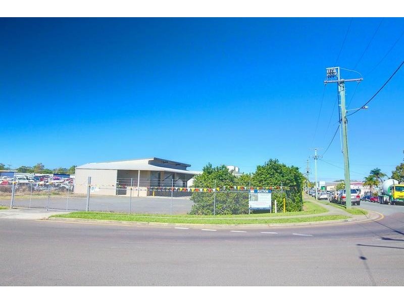 1 Daniel Street, Caloundra West QLD 4551