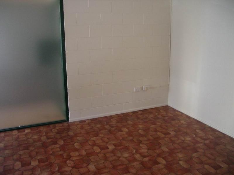 1/ 56 Landsborough Parade, Golden Beach QLD 4551