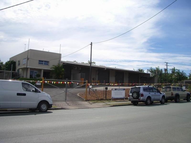 4 Daniel Street, Caloundra West QLD 4551