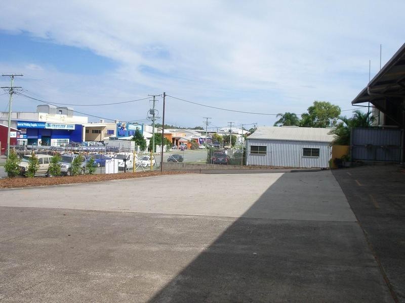 4 Daniel Street, Caloundra West QLD 4551