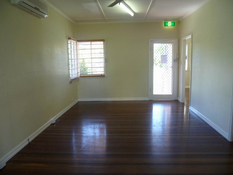 30 Omrah Avenue, Caloundra QLD 4551