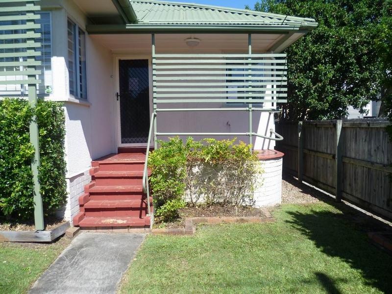 30 Omrah Avenue, Caloundra QLD 4551