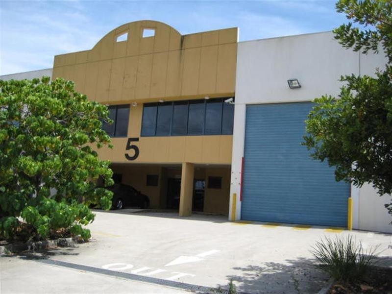 1 & 2/ 5 Machinery Avenue, Warana QLD 4575