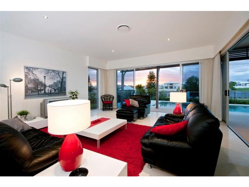 38 Bellanboe Circuit, Pelican Waters QLD 4551