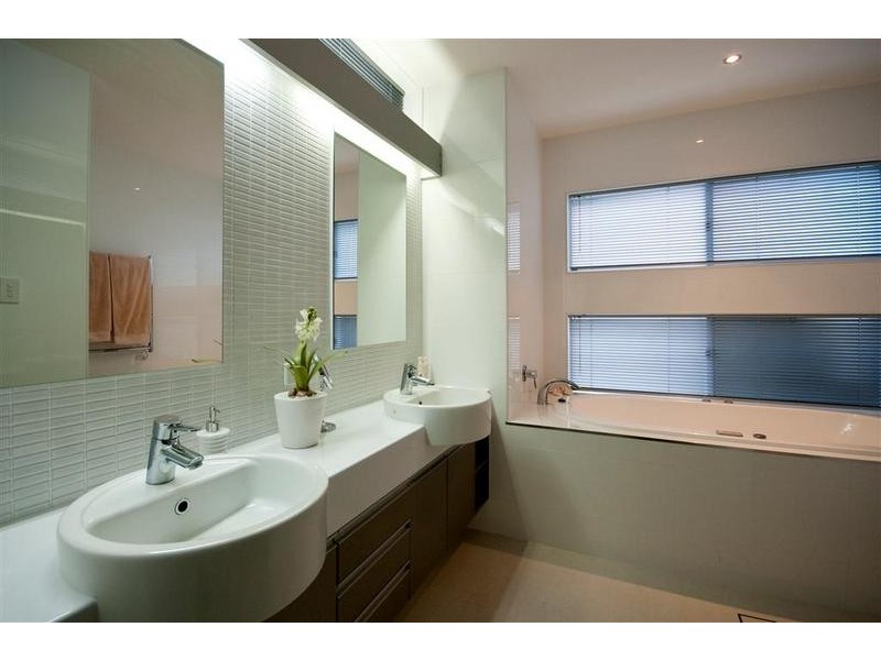 38 Bellanboe Circuit, Pelican Waters QLD 4551