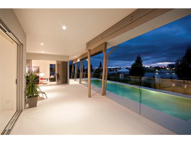 38 Bellanboe Circuit, Pelican Waters QLD 4551