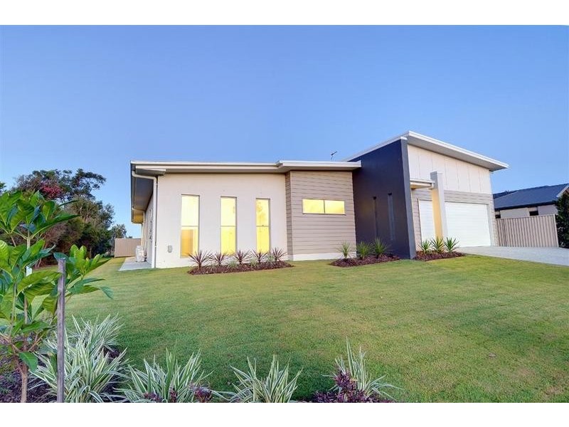 8 Koopa Place, Pelican Waters QLD 4551