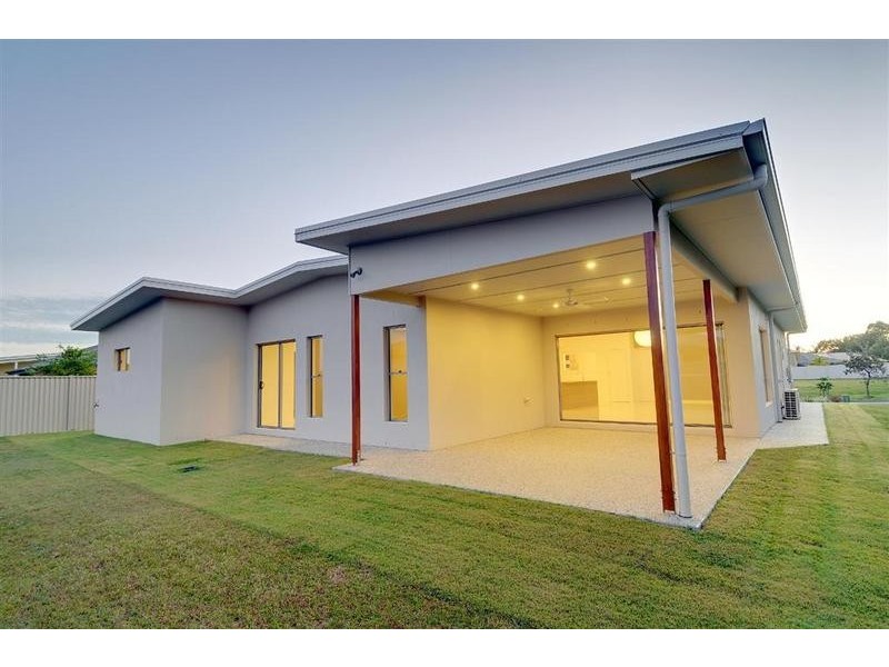 8 Koopa Place, Pelican Waters QLD 4551