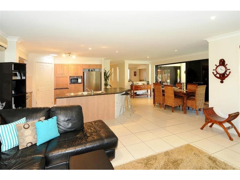 100 Mahogany Drive, Pelican Waters QLD 4551